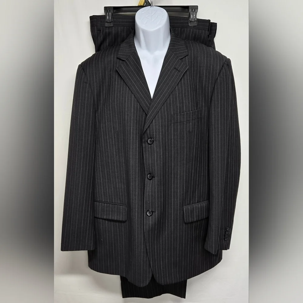Karako Charcoal Pinstripe Suit Wool 40 May Have Been Altered See Measurments
